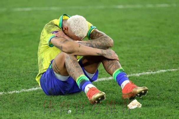 马丁内斯：阿扎尔对自己在皇马的处境感到难过